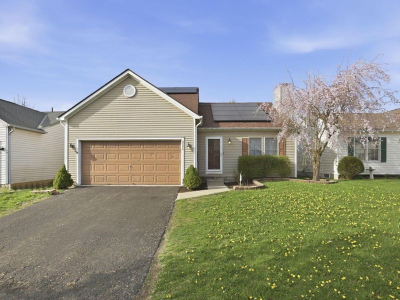 8294 Old Ivory Way , Blacklick, OH 43004 Photo 3