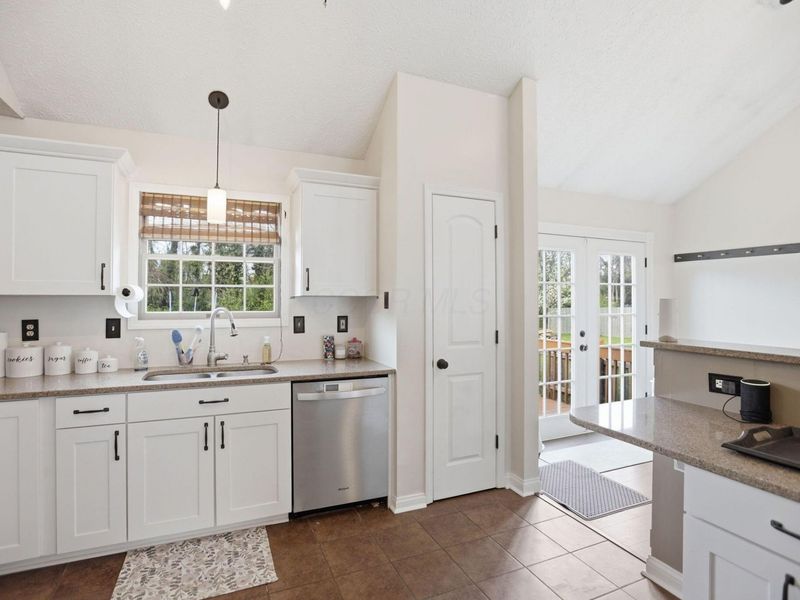 8294 Old Ivory Way , Blacklick, OH 43004 Photo 9