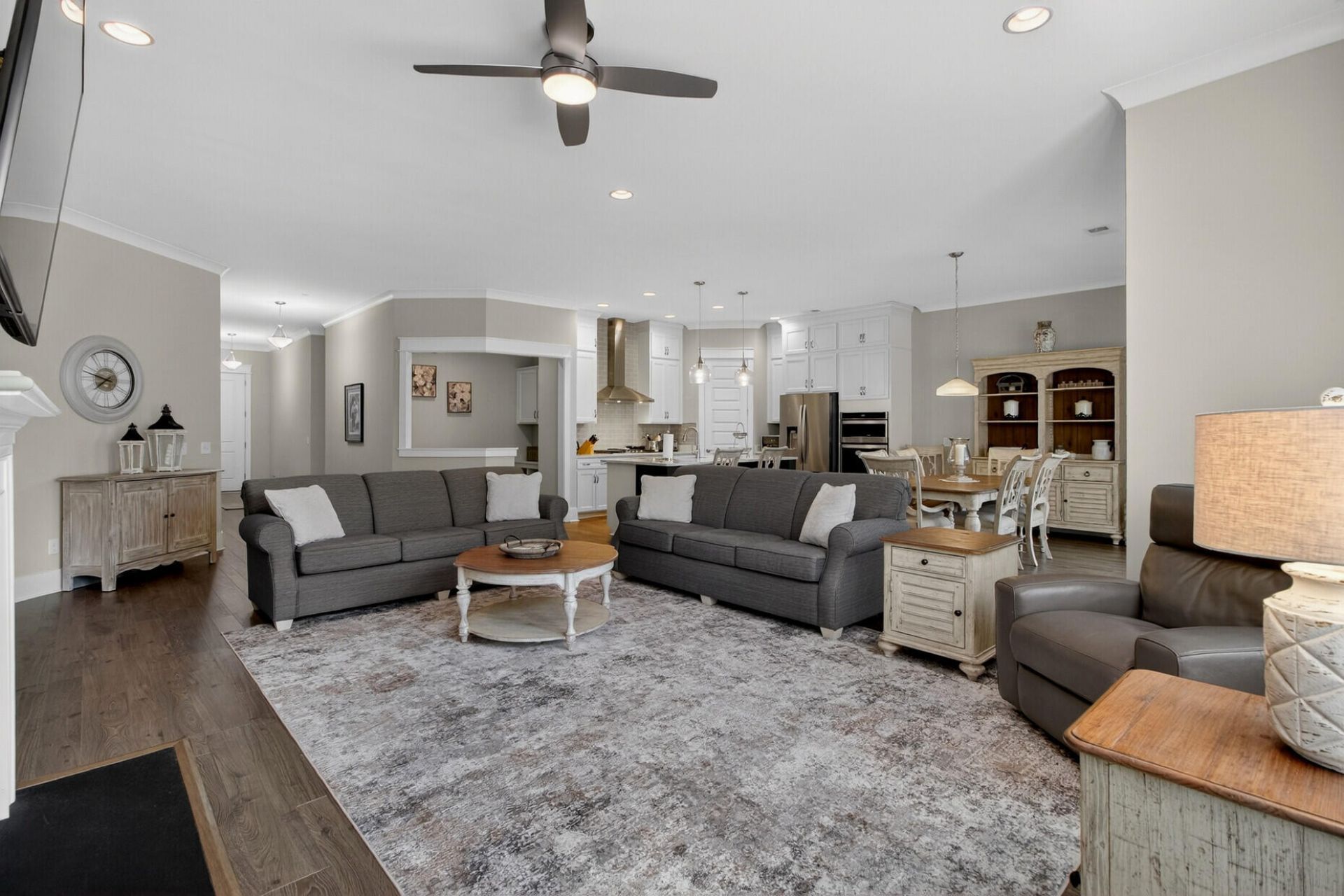 2820 Summertime Lane Photo 4