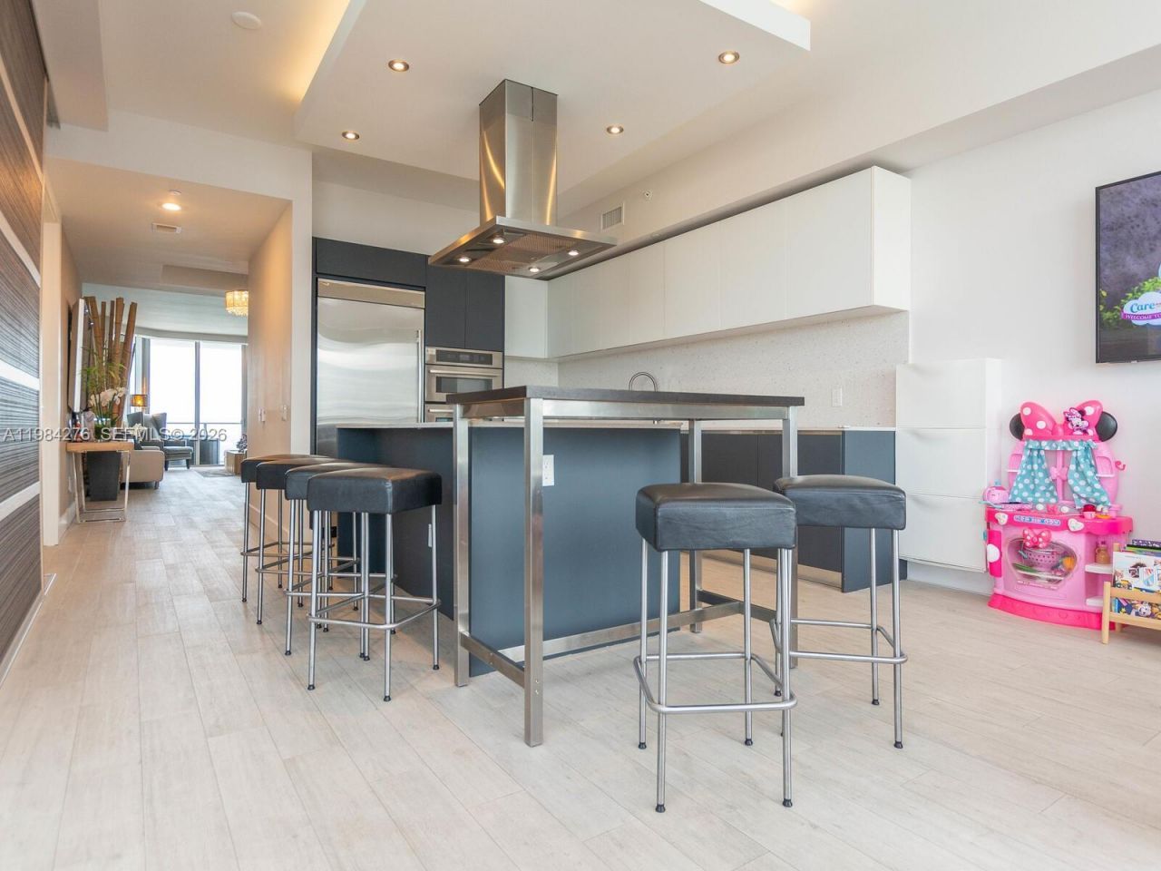 1300 Brickell Bay Dr, Unit 3804, Miami, FL 33131 Photo