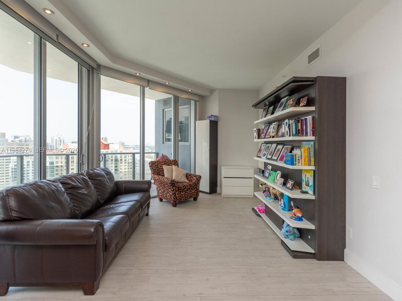 1300 Brickell Bay Dr, Unit 3804, Miami, FL 33131 Photo