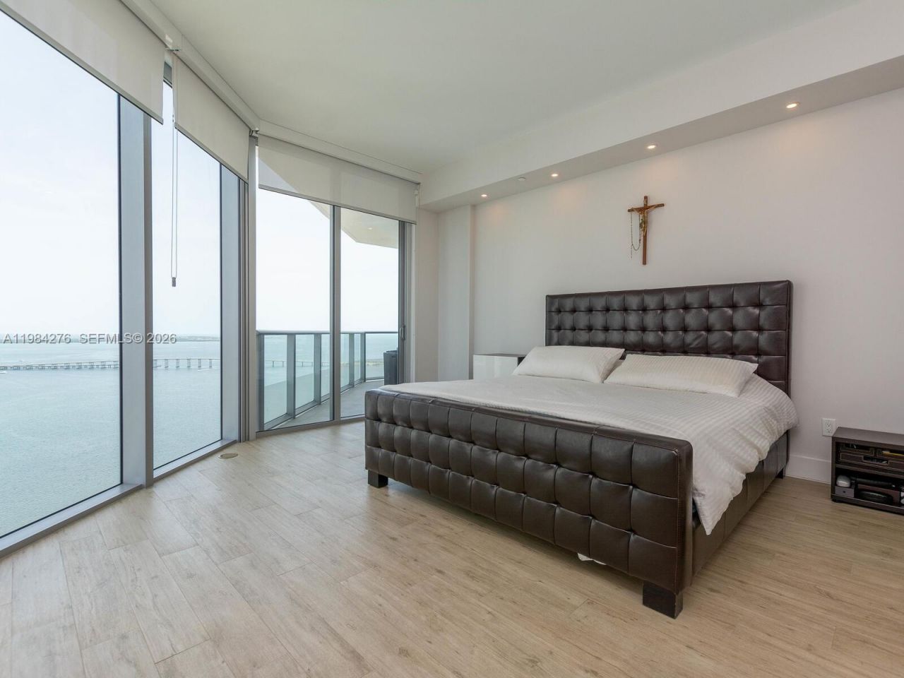 1300 Brickell Bay Dr, Unit 3804, Miami, FL 33131 Photo