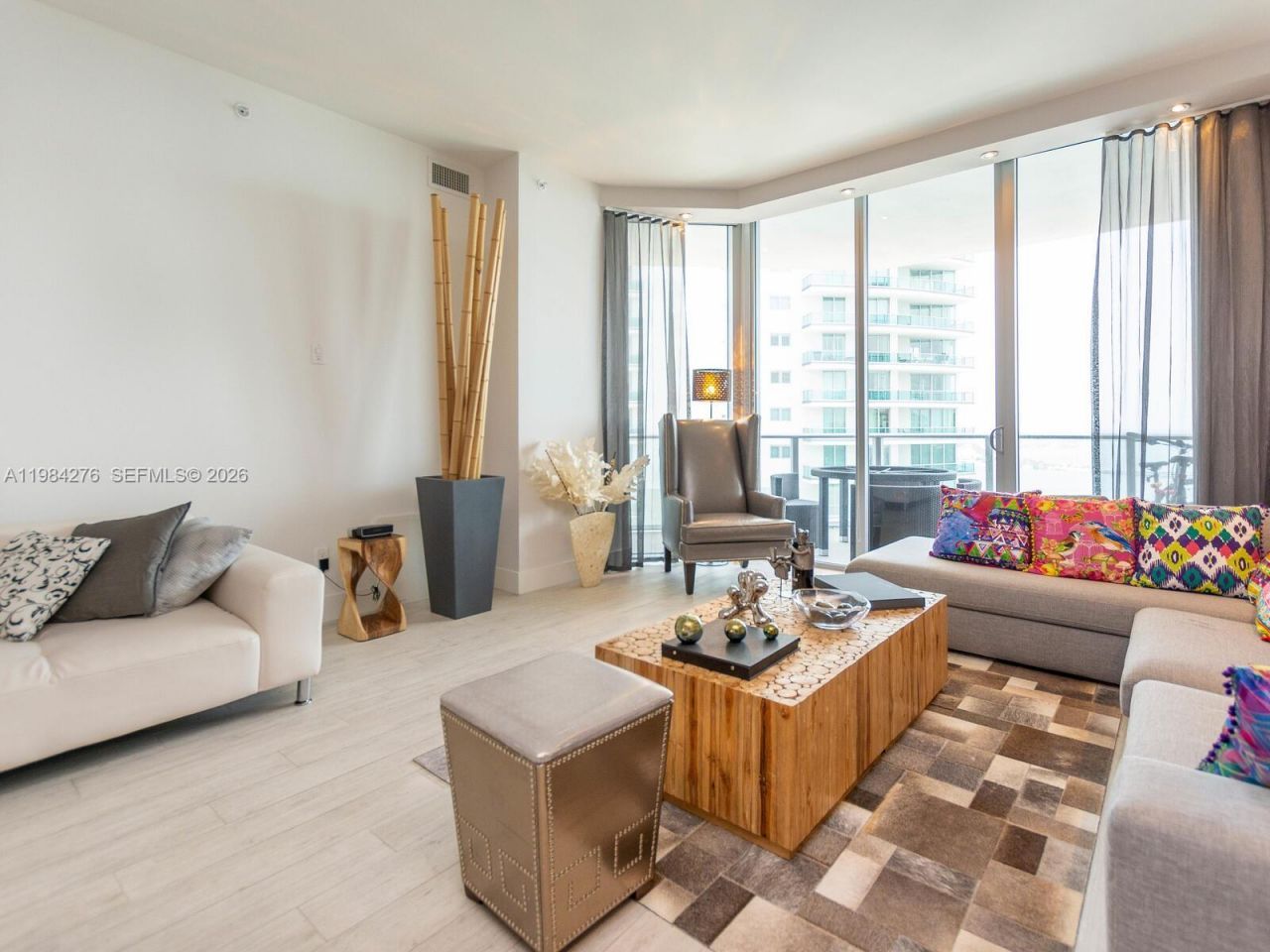 1300 Brickell Bay Dr, Unit 3804, Miami, FL 33131 Photo