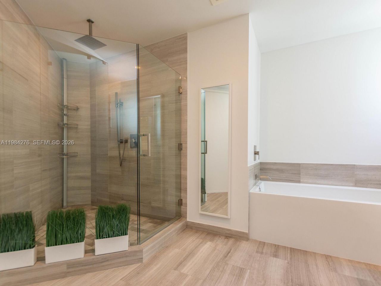 1300 Brickell Bay Dr, Unit 3804, Miami, FL 33131 Photo