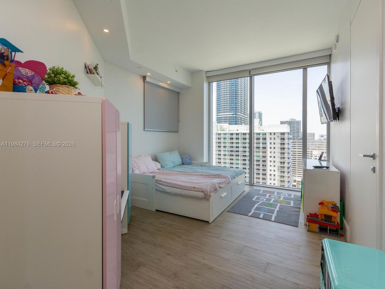 1300 Brickell Bay Dr, Unit 3804, Miami, FL 33131 Photo