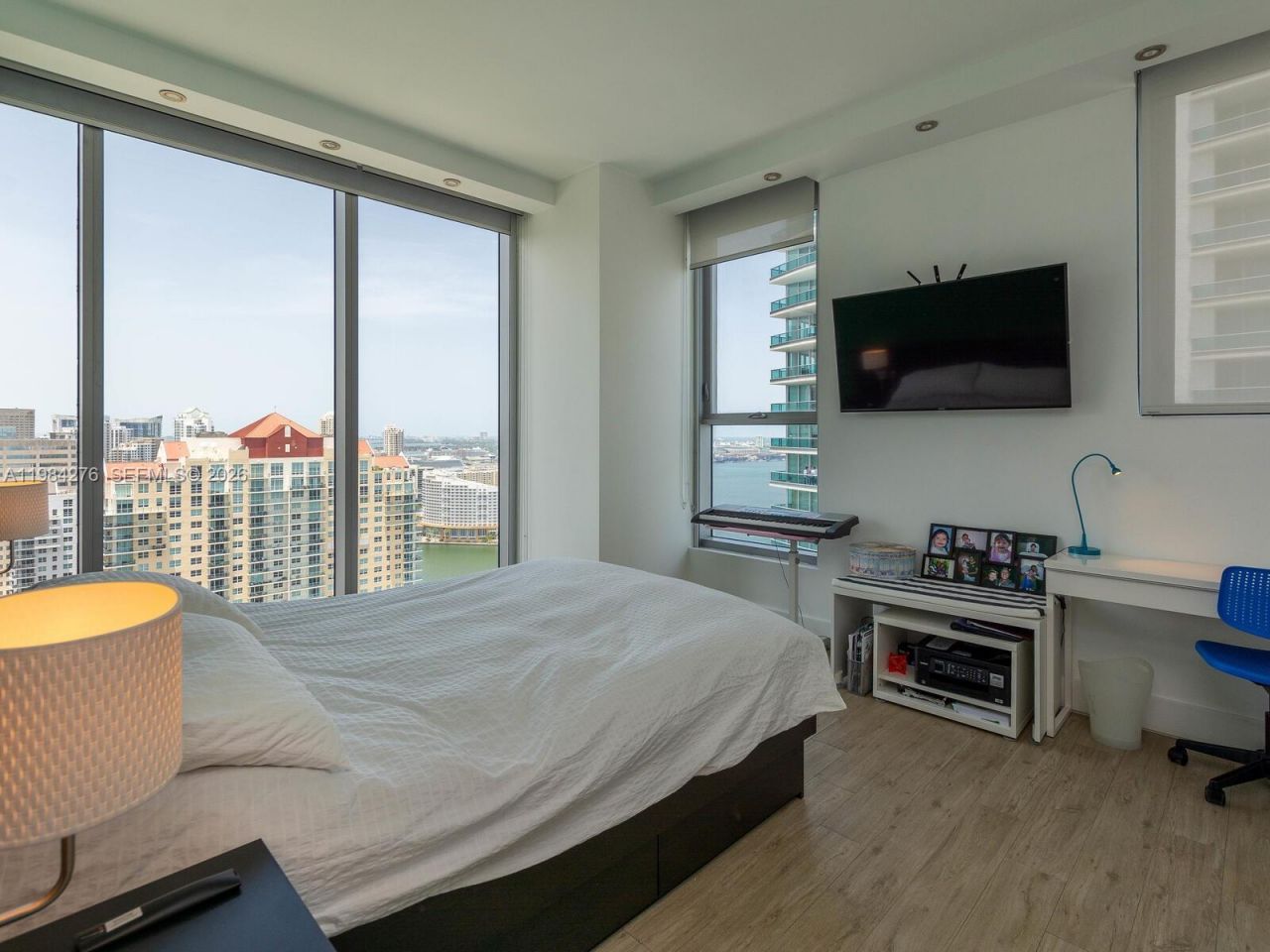 1300 Brickell Bay Dr, Unit 3804, Miami, FL 33131 Photo