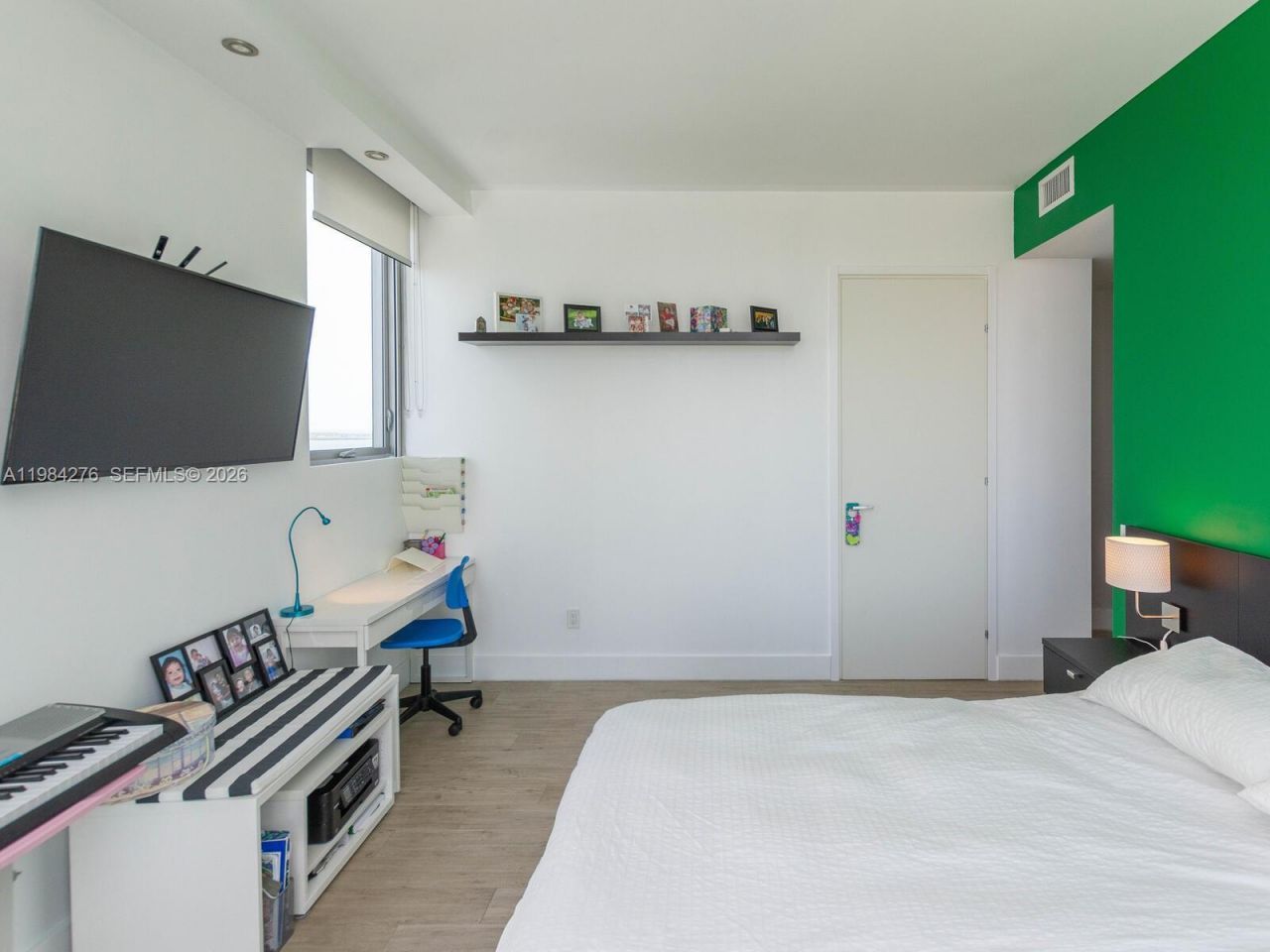 1300 Brickell Bay Dr, Unit 3804, Miami, FL 33131 Photo