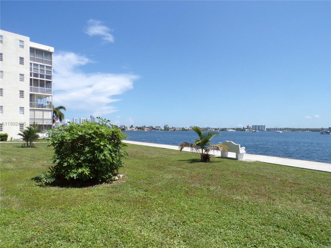 2920 Point East Dr , Unit N111, Aventura, FL 33160 Photo