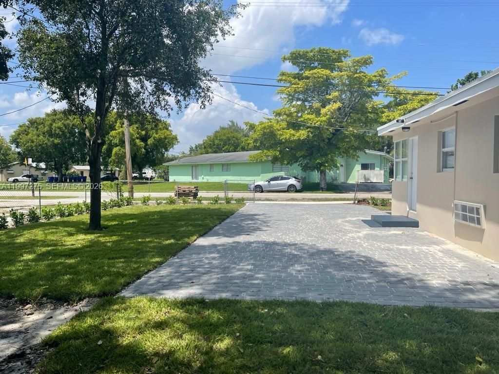 5800 Taylor St, Unit 2, Hollywood, FL 33021 Photo