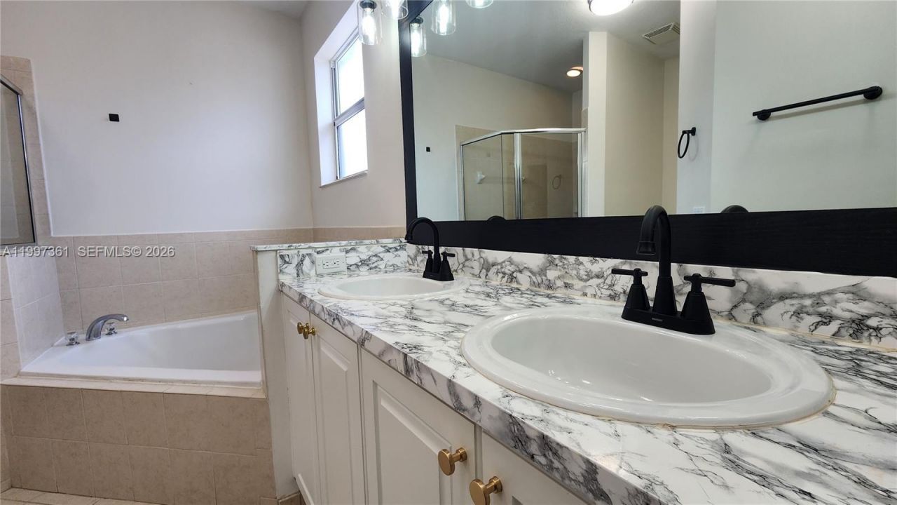 343 NE 36th Terrace, Homestead, FL 33033 Photo