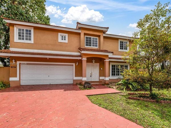 8724 NW 189th Ter , Hialeah, FL 33018