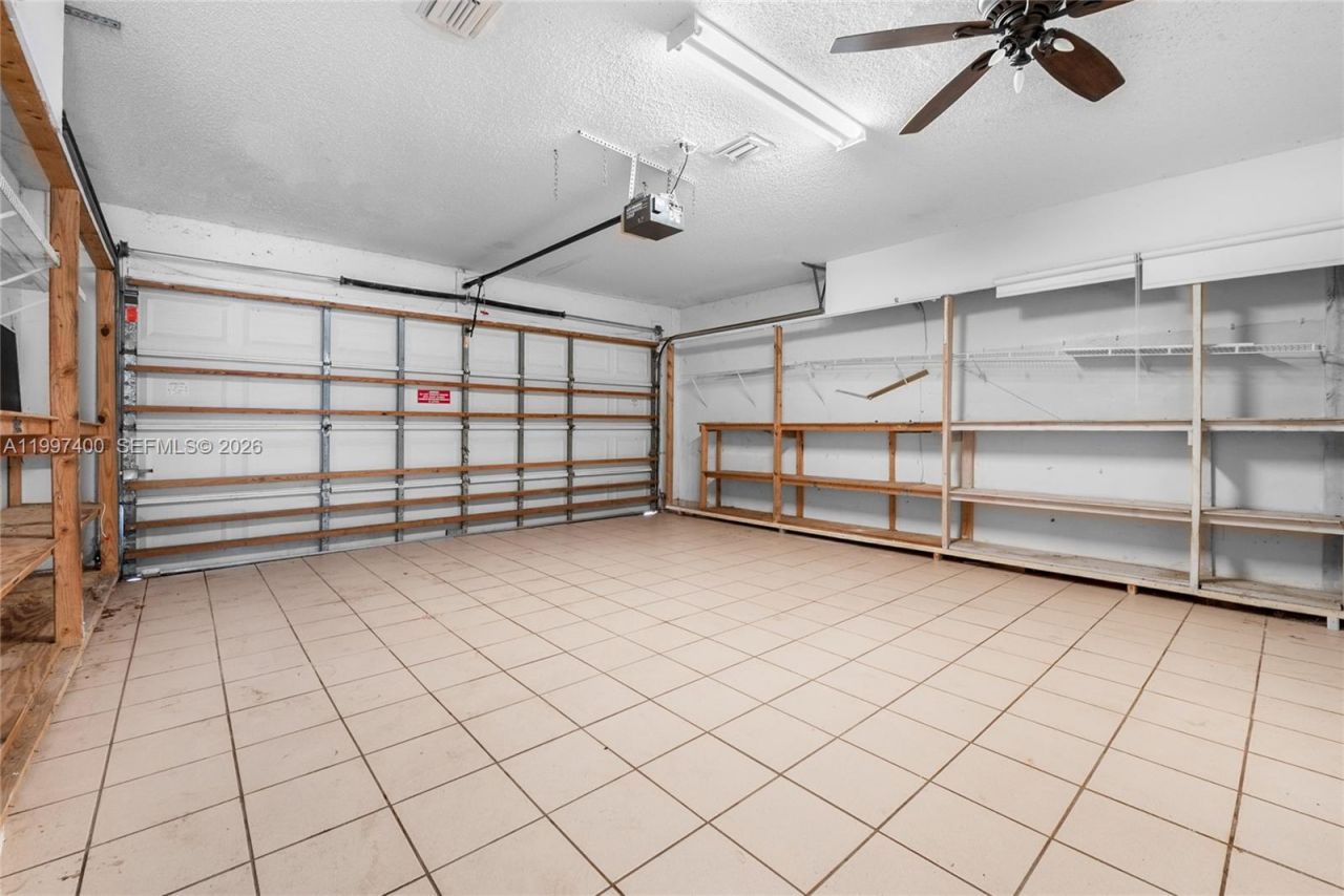 8724 NW 189th Ter, Hialeah, FL 33018 Photo