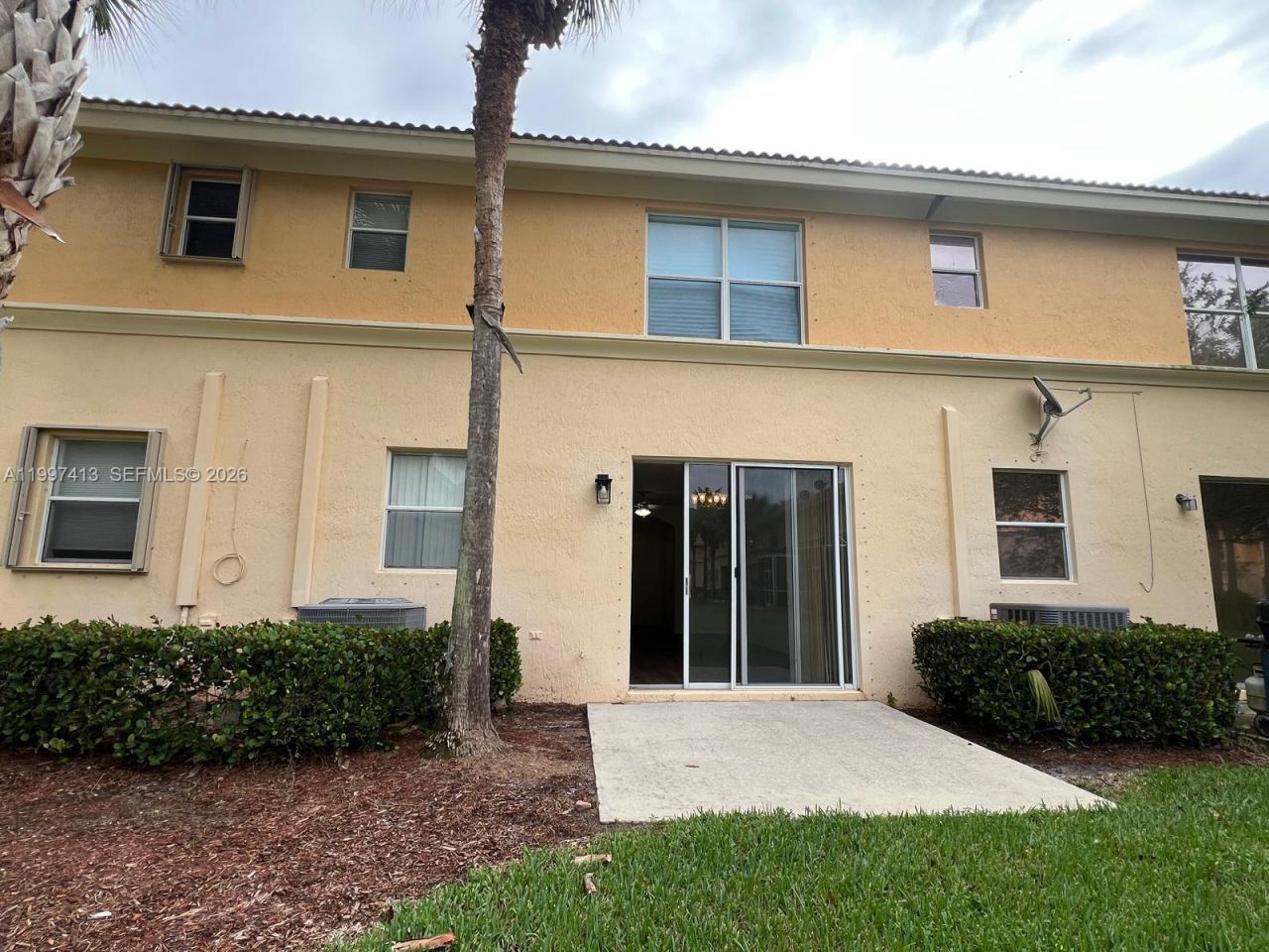 336 River Bluff Ln, Royal Palm Beach, FL 33411 Photo