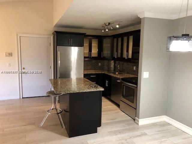 10733 Cleary Blvd, Unit 304, Plantation, FL 33324 Photo