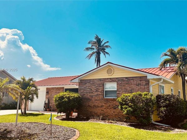 1920 Eucalyptus Ave, Hutchinson Island, FL 34949