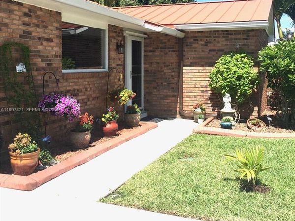 1920 Eucalyptus Ave , Hutchinson Island, FL 34949