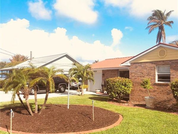 1920 Eucalyptus Ave , Hutchinson Island, FL 34949