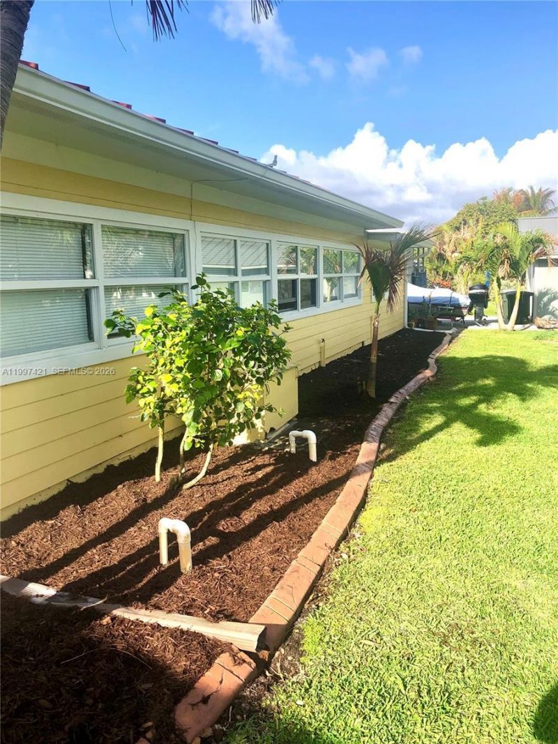 1920 Eucalyptus Ave, Hutchinson Island, FL 34949 Photo