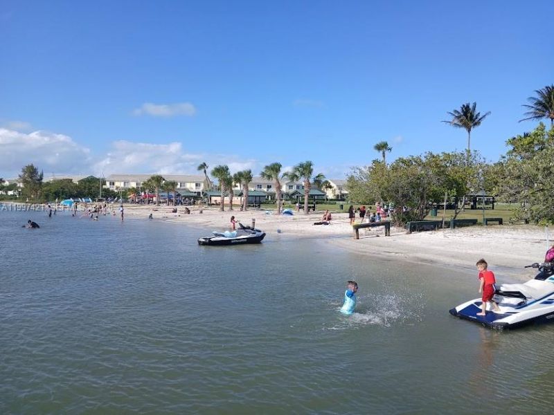 1920 Eucalyptus Ave, Hutchinson Island, FL 34949 Photo