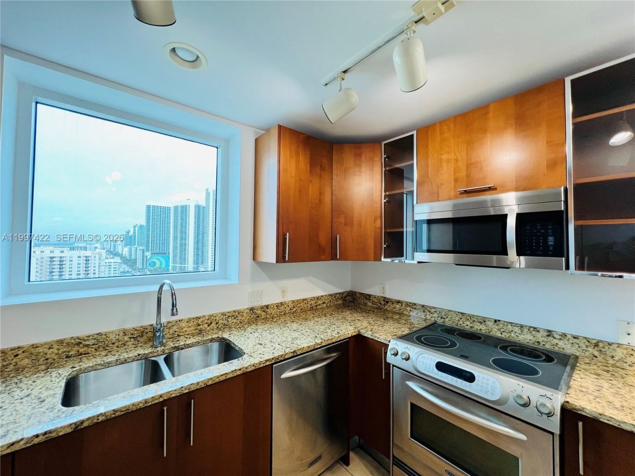 1945 S Ocean Dr, Unit 2114, Hallandale Beach, FL 33009 Photo