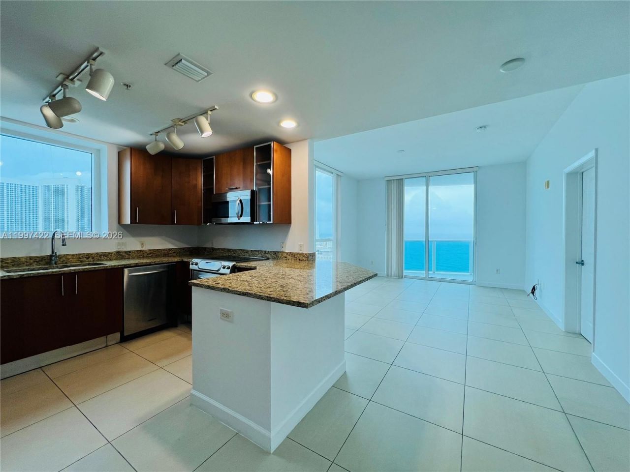 1945 S Ocean Dr, Unit 2114, Hallandale Beach, FL 33009 Photo