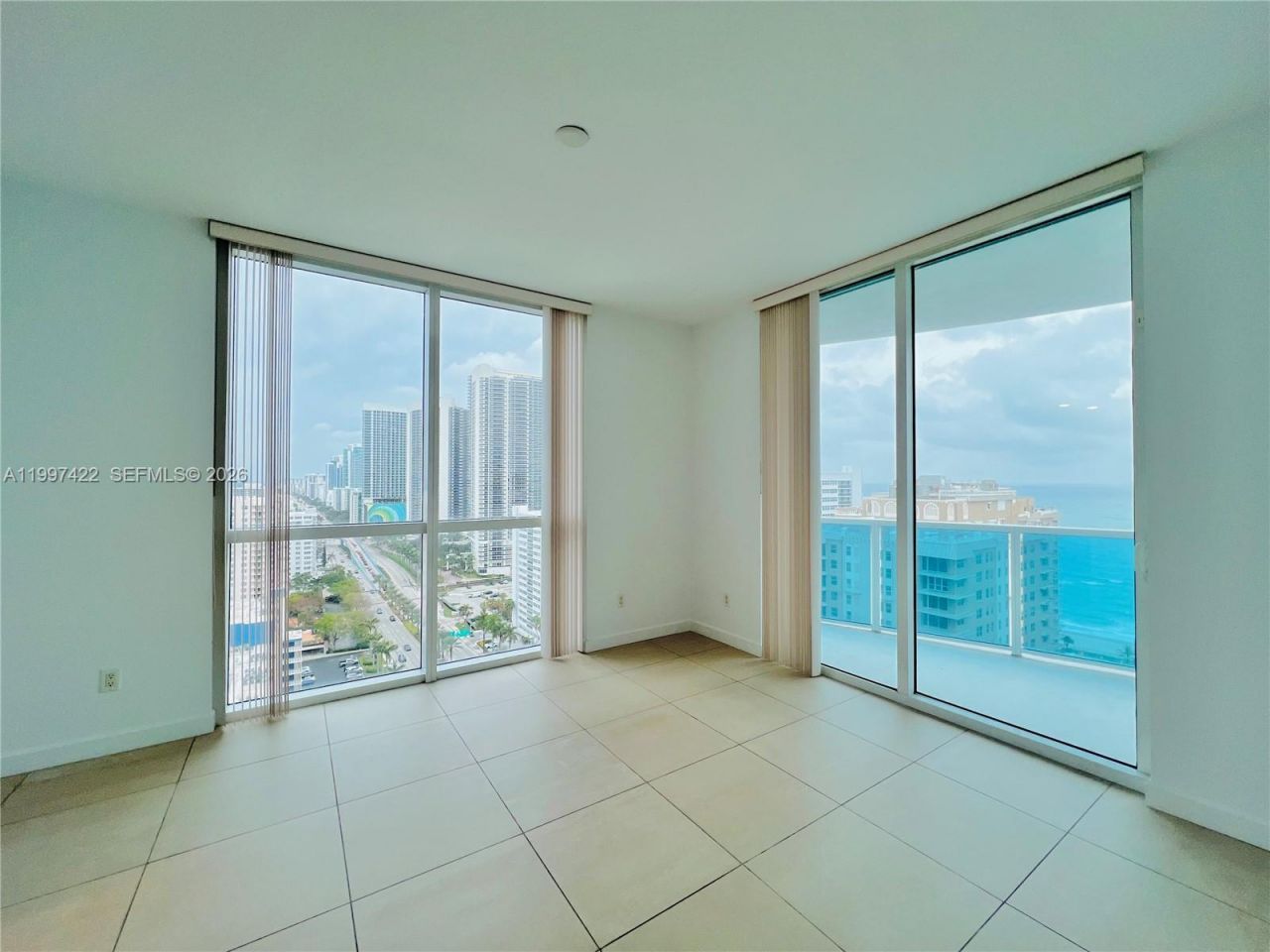 1945 S Ocean Dr, Unit 2114, Hallandale Beach, FL 33009 Photo