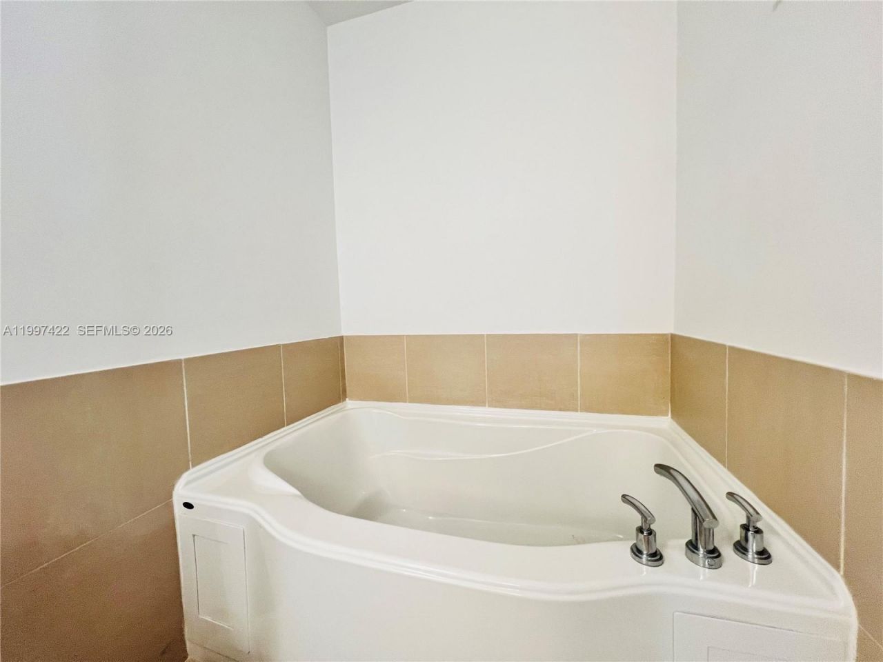 1945 S Ocean Dr, Unit 2114, Hallandale Beach, FL 33009 Photo