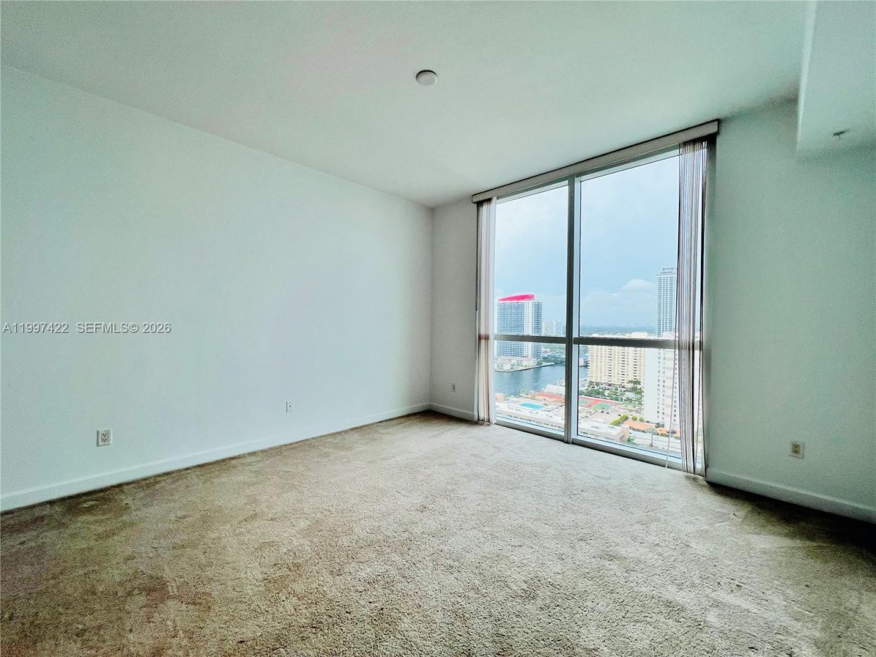 1945 S Ocean Dr, Unit 2114, Hallandale Beach, FL 33009 Photo