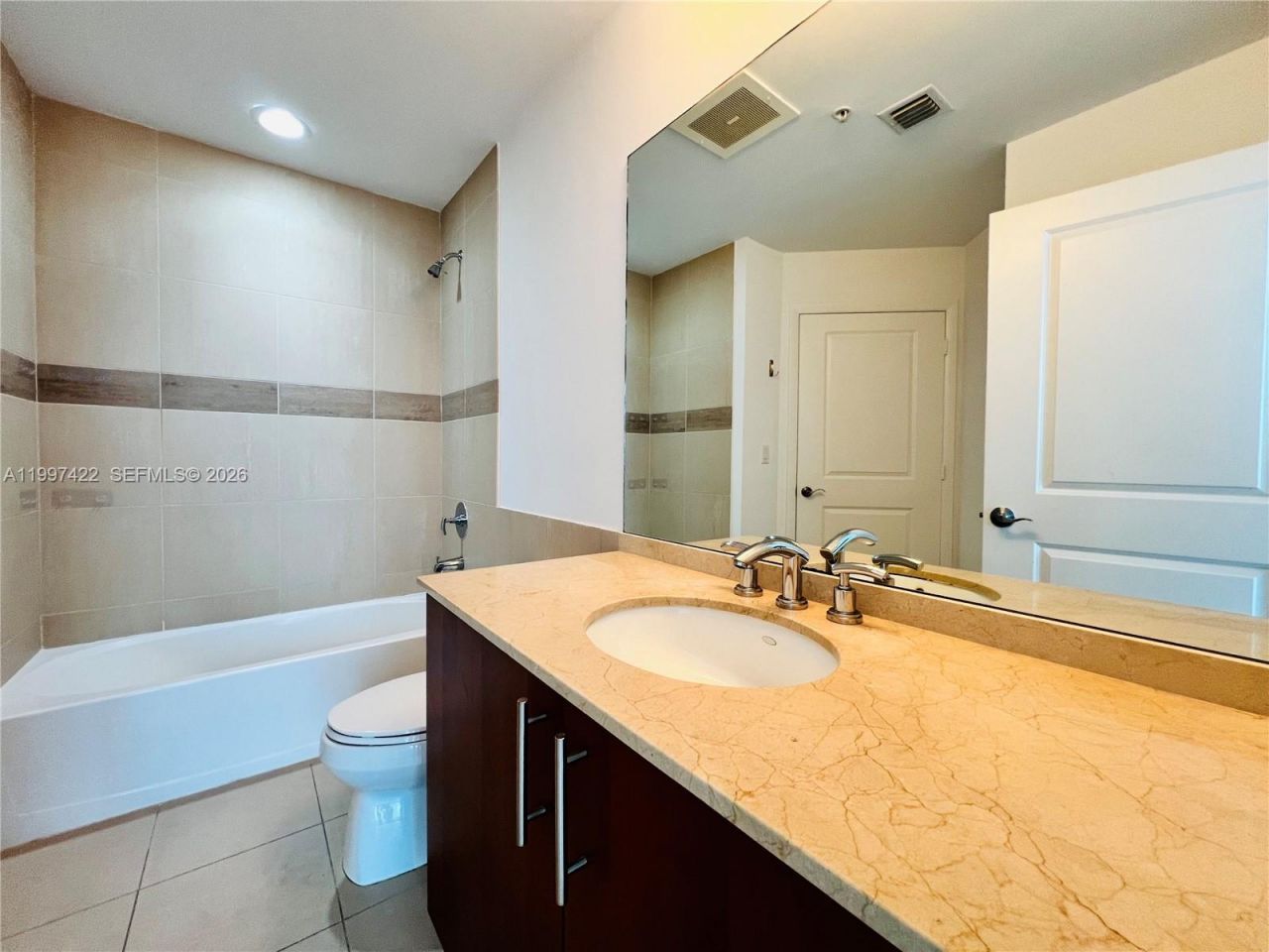 1945 S Ocean Dr, Unit 2114, Hallandale Beach, FL 33009 Photo