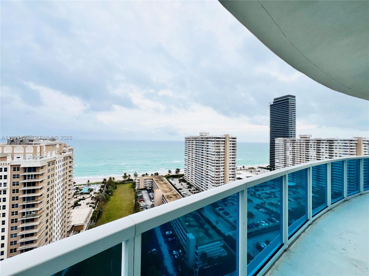 1945 S Ocean Dr, Unit 2114, Hallandale Beach, FL 33009 Photo