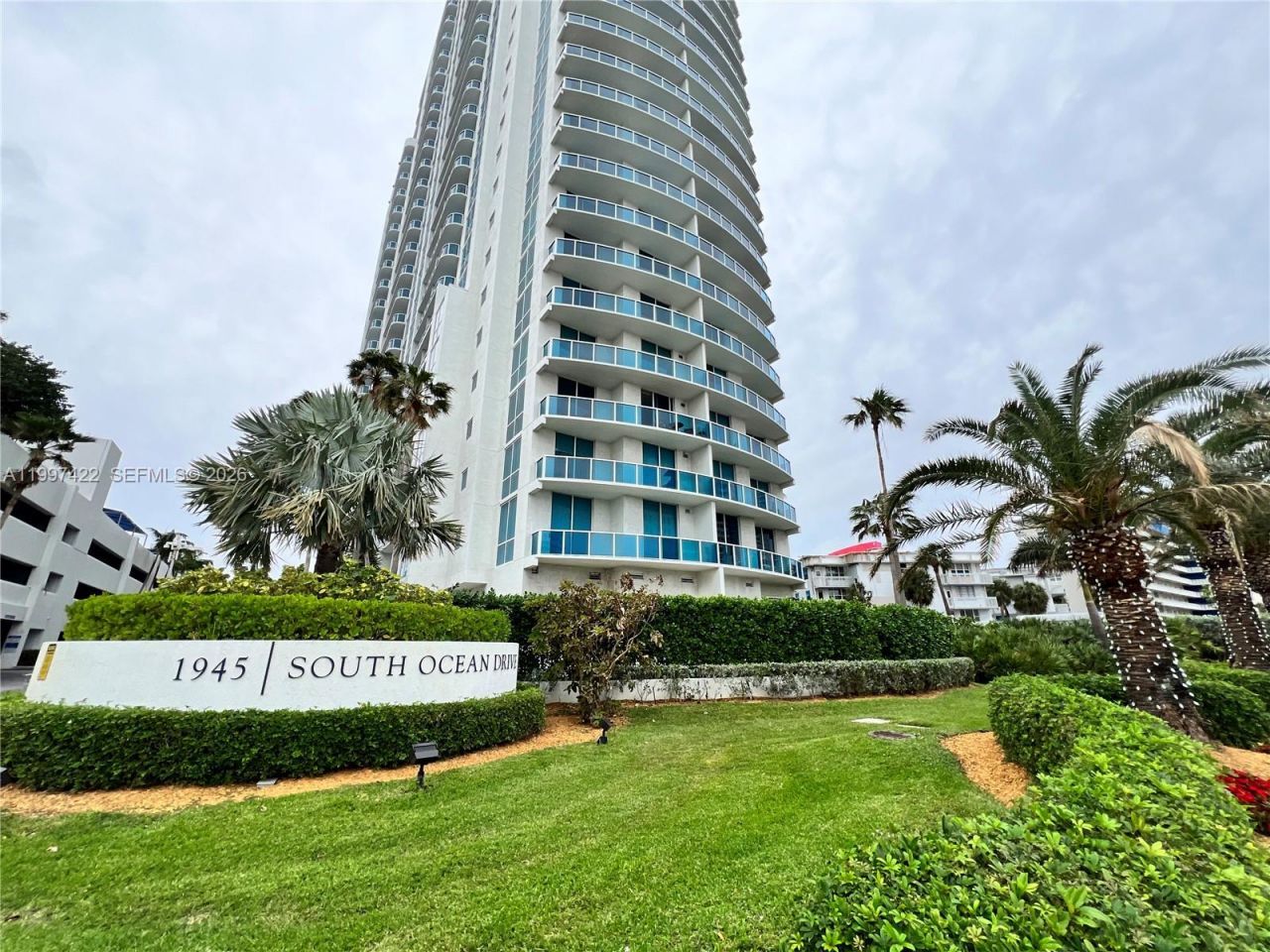1945 S Ocean Dr, Unit 2114, Hallandale Beach, FL 33009 Photo