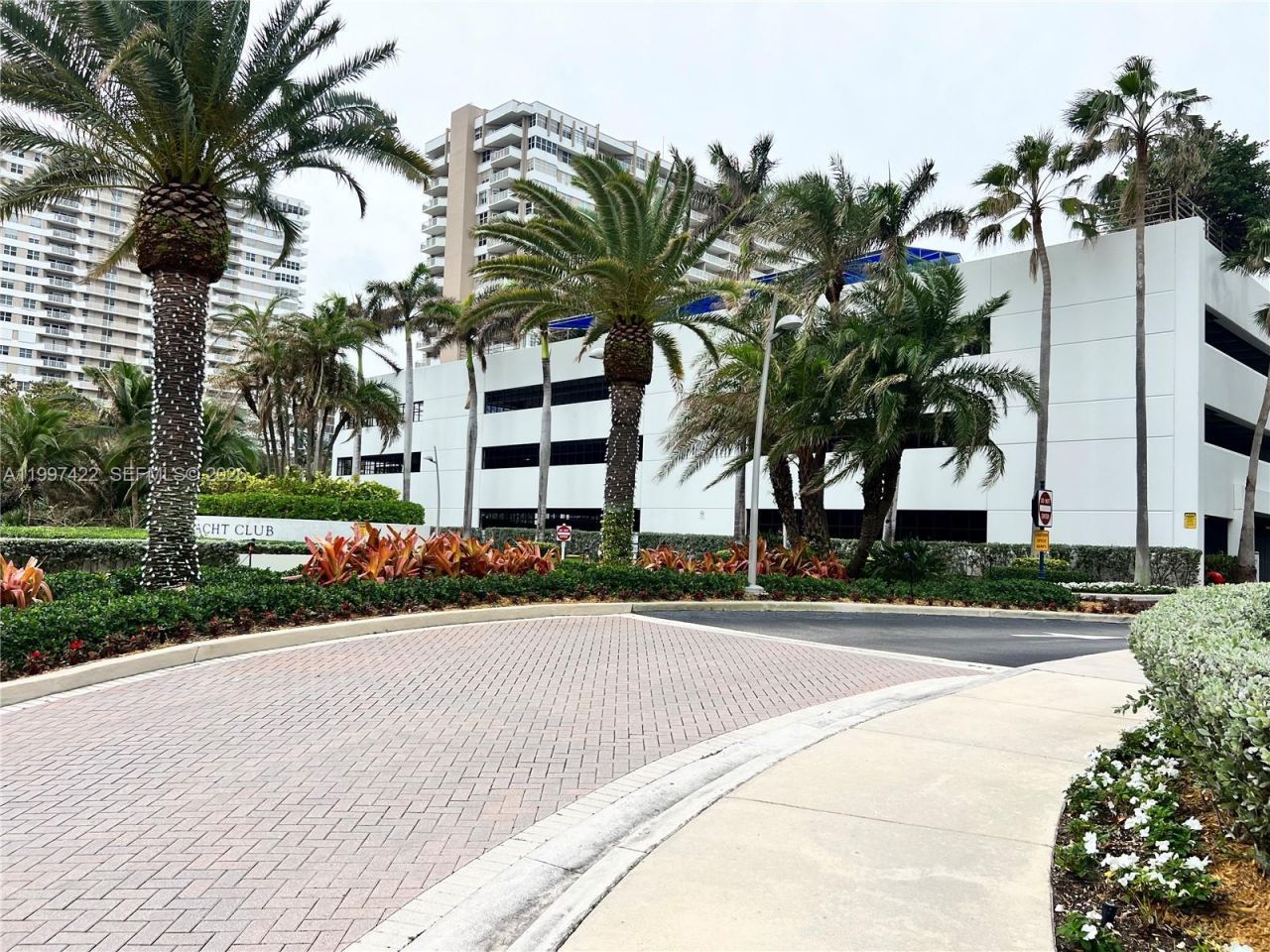 1945 S Ocean Dr, Unit 2114, Hallandale Beach, FL 33009 Photo