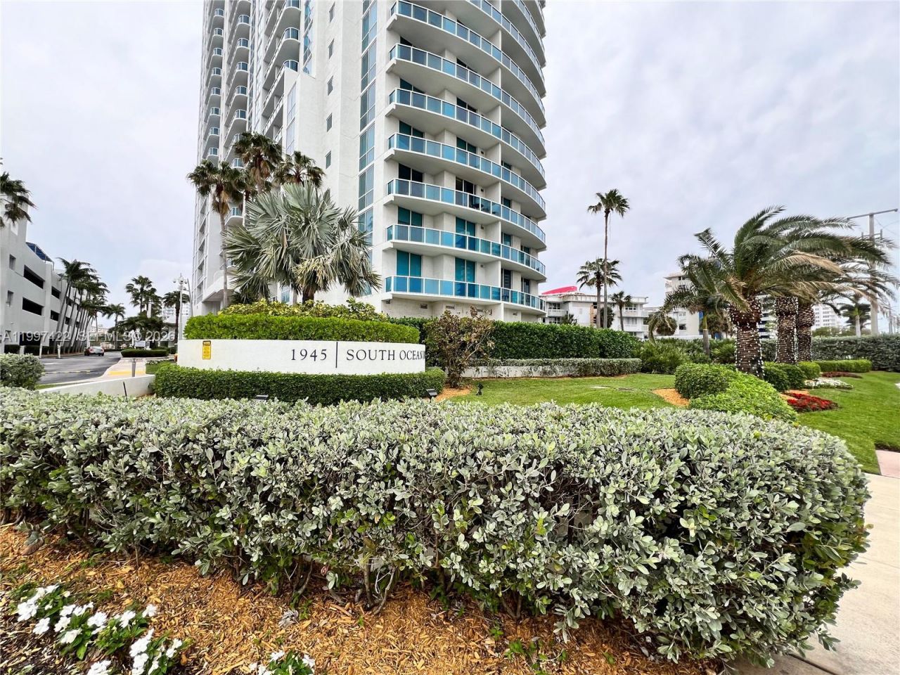 1945 S Ocean Dr, Unit 2114, Hallandale Beach, FL 33009 Photo