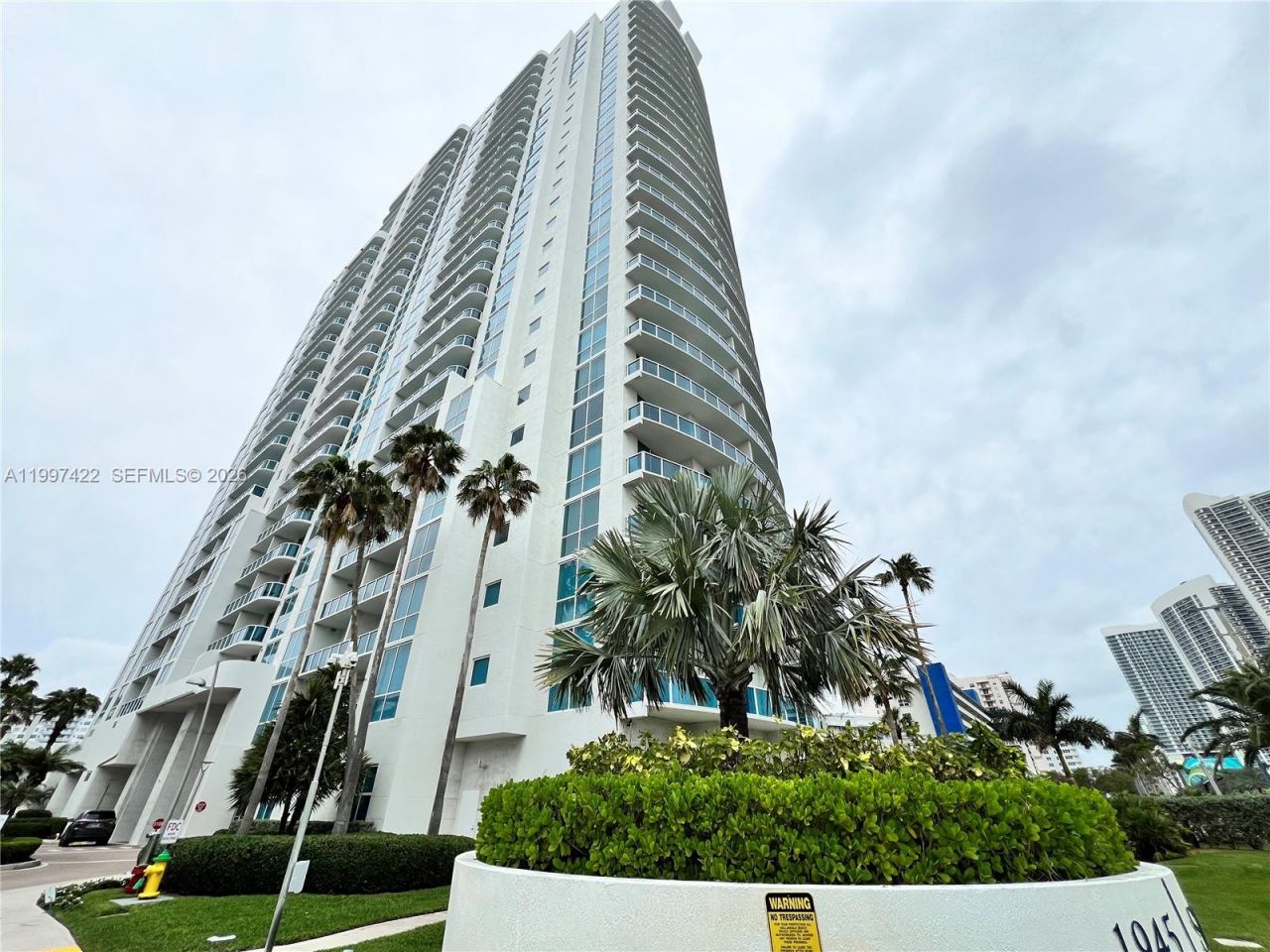 1945 S Ocean Dr, Unit 2114, Hallandale Beach, FL 33009 Photo