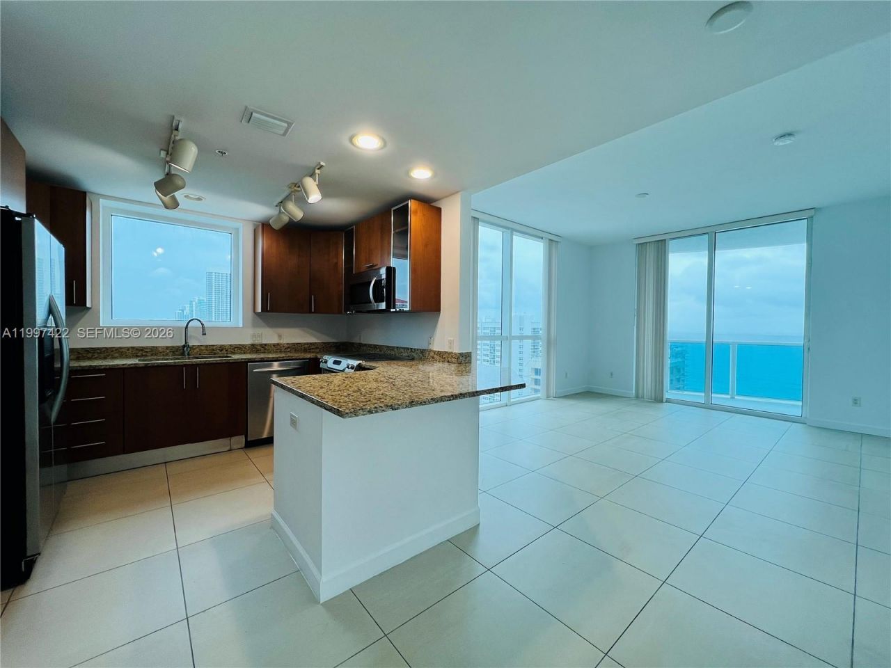 1945 S Ocean Dr, Unit 2114, Hallandale Beach, FL 33009 Photo