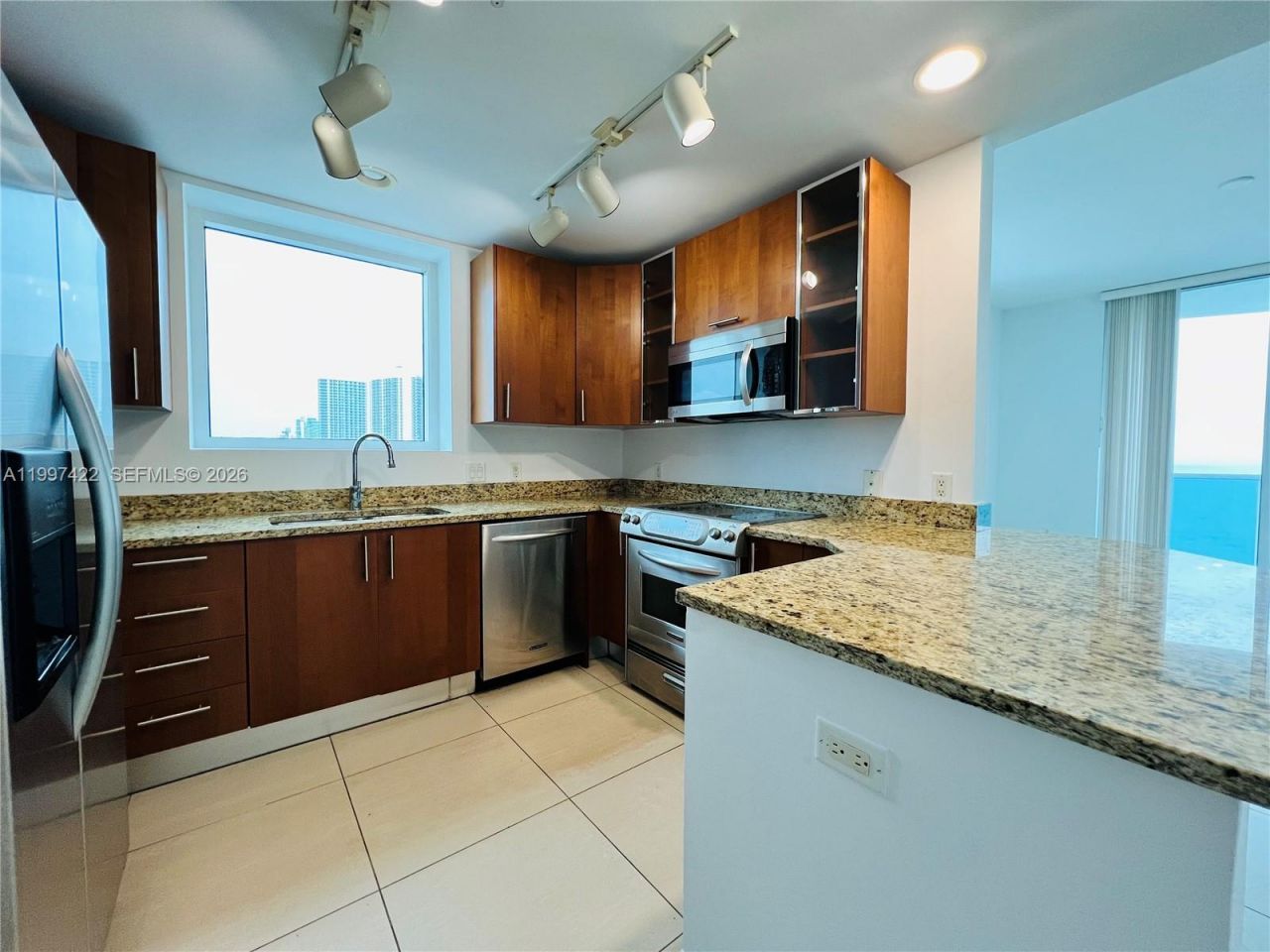 1945 S Ocean Dr, Unit 2114, Hallandale Beach, FL 33009 Photo