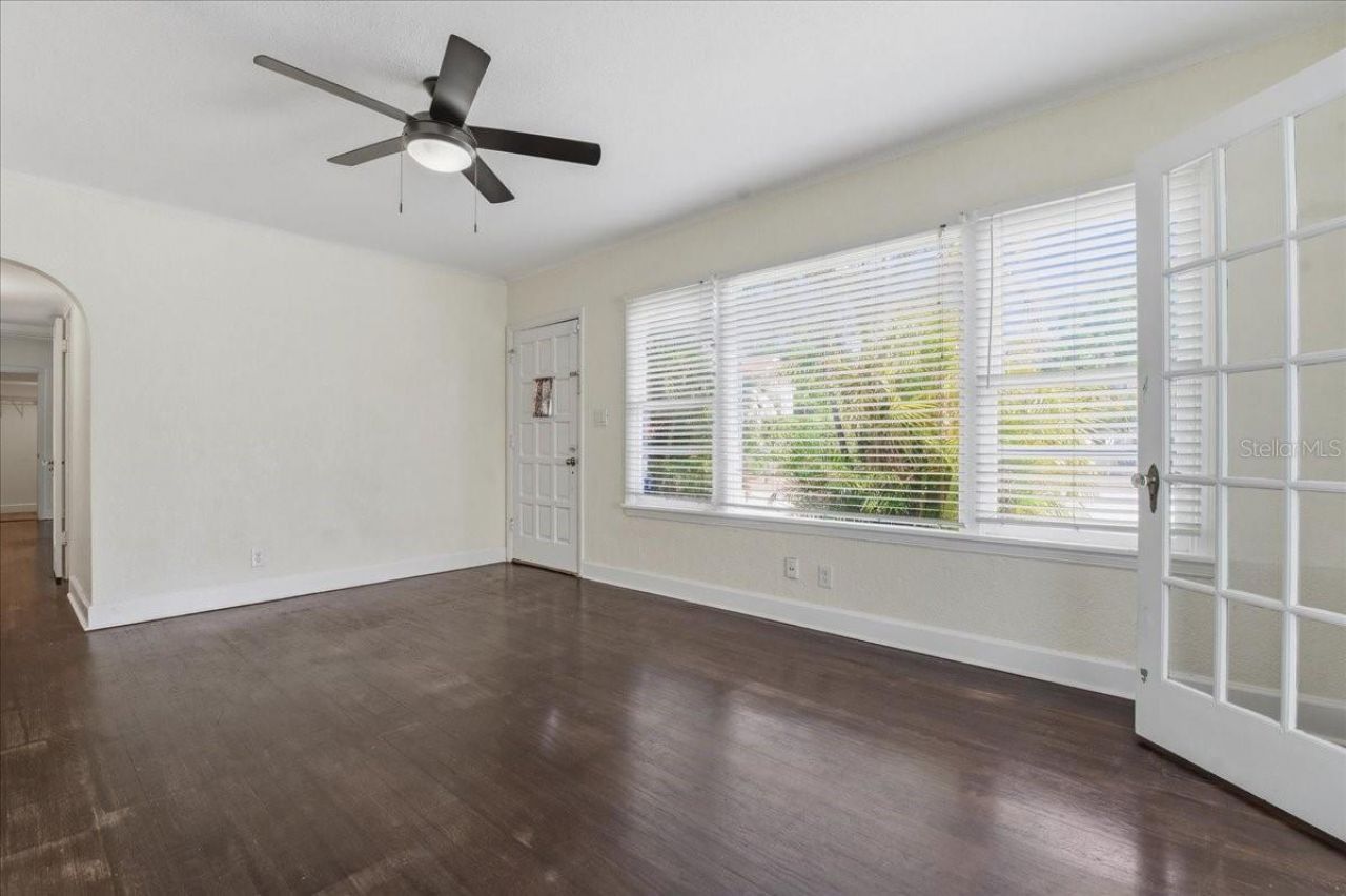 1200 22nd Avenue N, Saint Petersburg, FL 33704 Photo