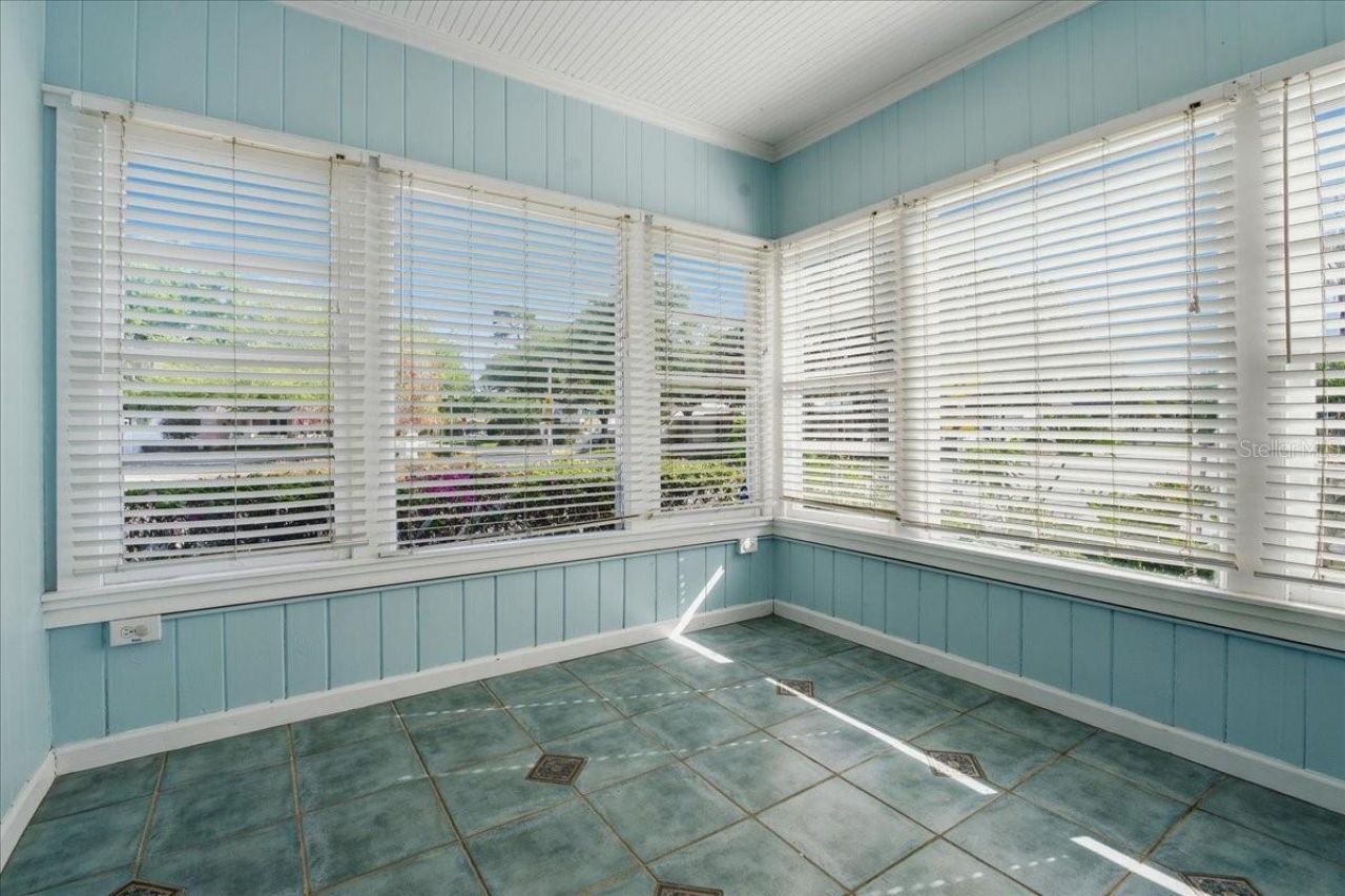 1200 22nd Avenue N, Saint Petersburg, FL 33704 Photo