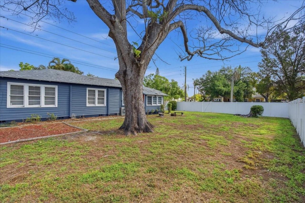 1200 22nd Avenue N, Saint Petersburg, FL 33704 Photo