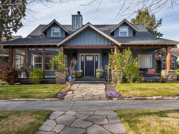 2936 NE Red Oak Drive, Bend, OR 97701