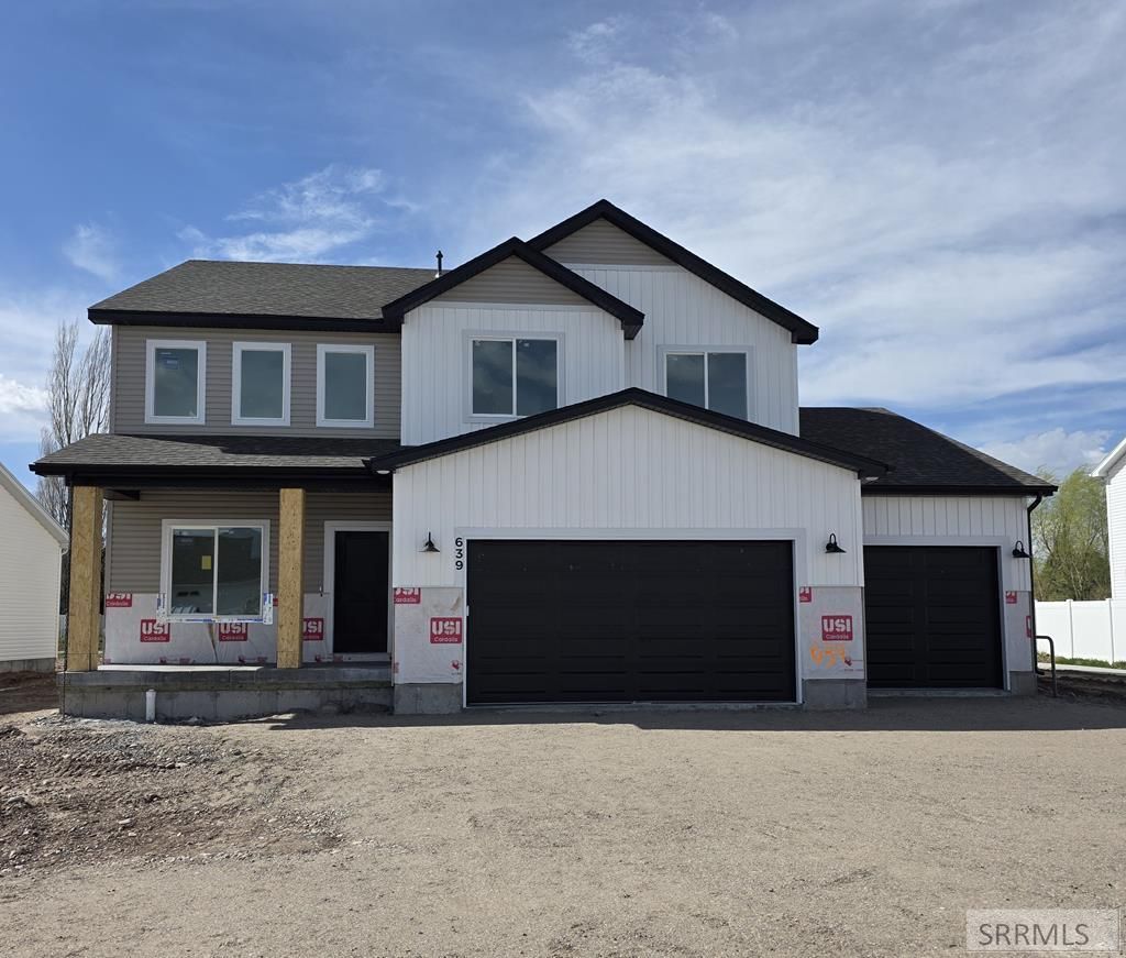 639 N Curlew Drive, Idaho Falls, ID 83406 Main Photo