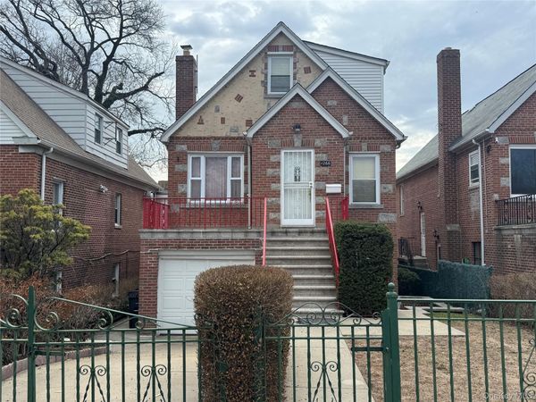 1266 Mace Avenue , Bronx, NY 10469