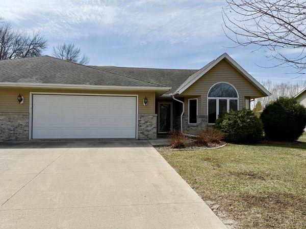 2733 Campus Lane , Albert Lea, MN 56007