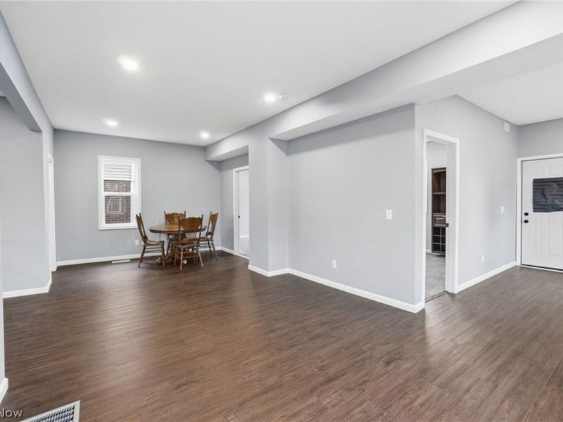 900 S Seneca Avenue, Alliance, OH 44601 Photo 12