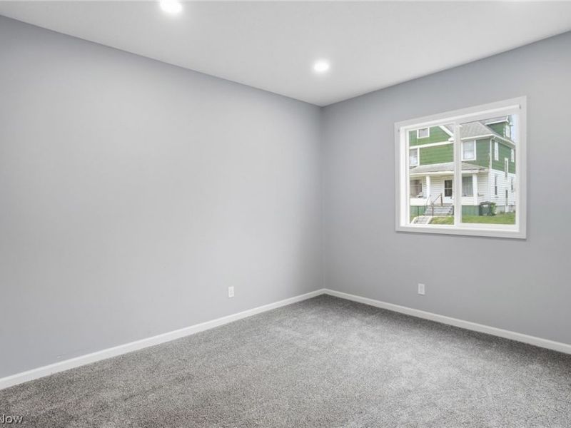 900 S Seneca Avenue, Alliance, OH 44601 Photo 16