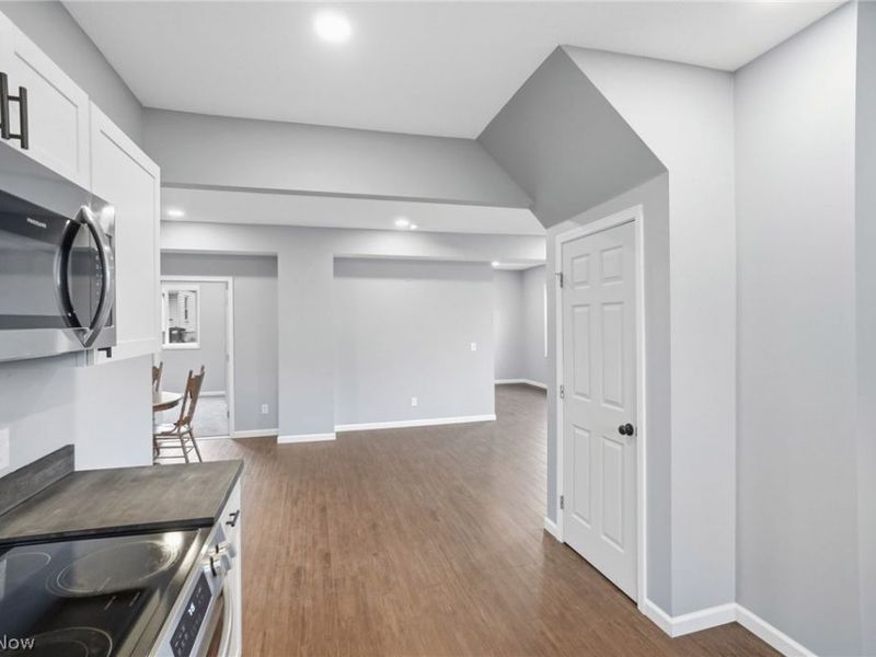 900 S Seneca Avenue, Alliance, OH 44601 Photo 22