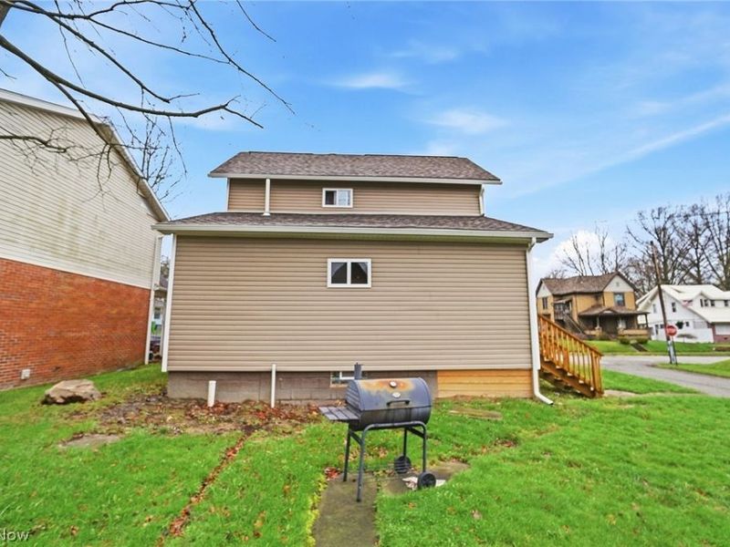 900 S Seneca Avenue, Alliance, OH 44601 Photo 5