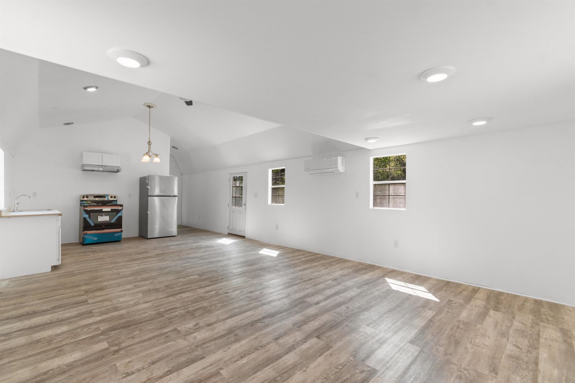 1991 Church Rd. Photo 7