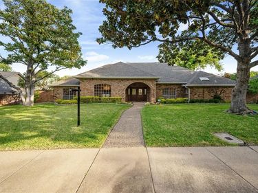 17209 Graystone Drive, Dallas, TX 75248