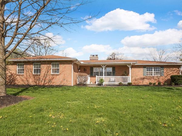 10 Buckeye Boulevard , Pataskala, OH 43062